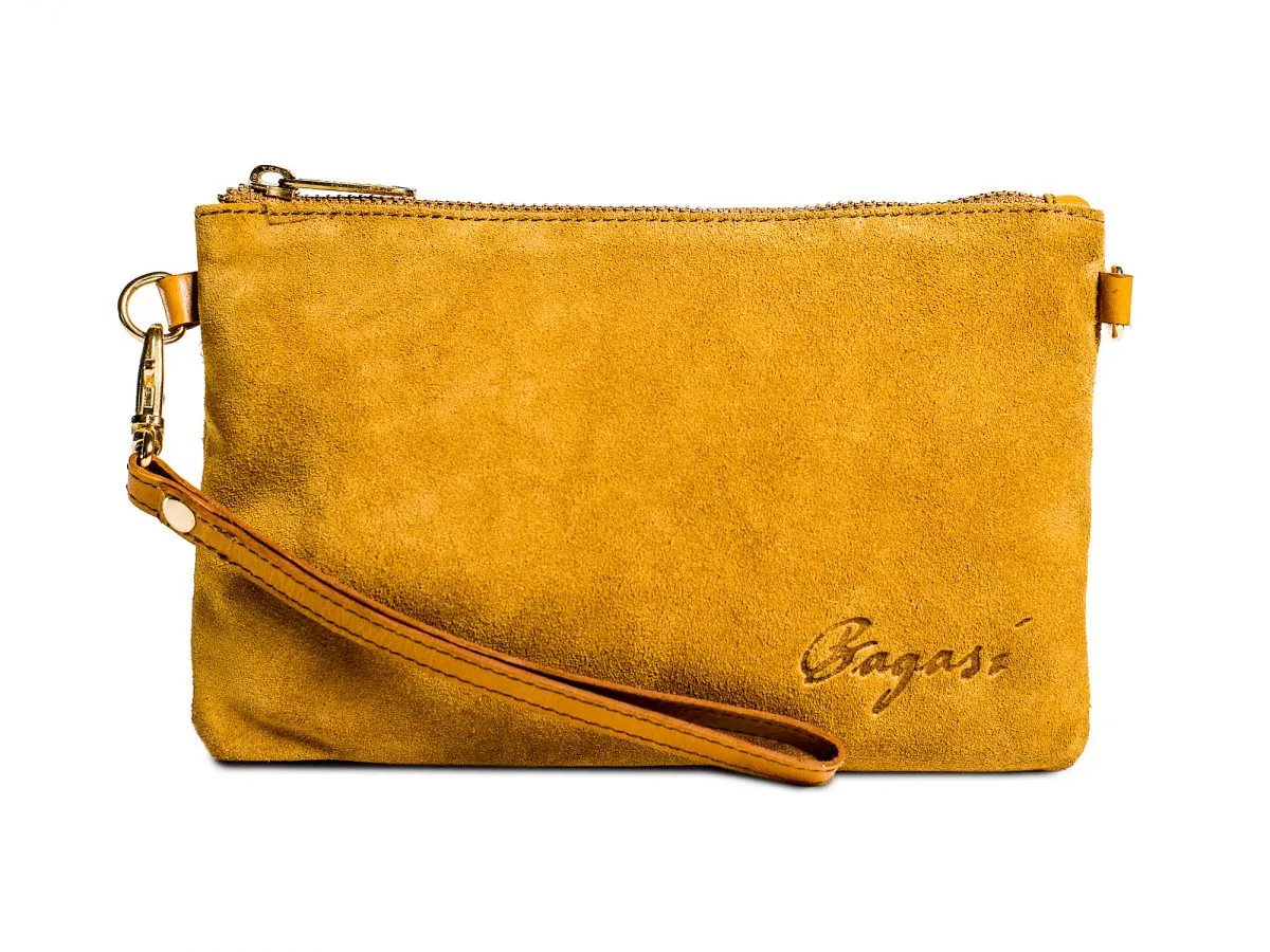 Clutchväska i mocka